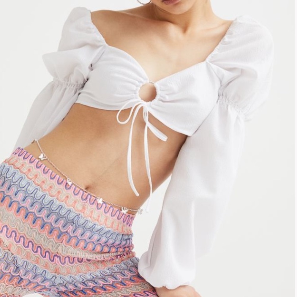 White long ballon sleeve crop